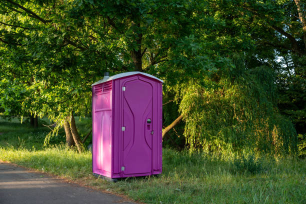 Best Portable restroom trailer rental  in Niagara Falls, NY